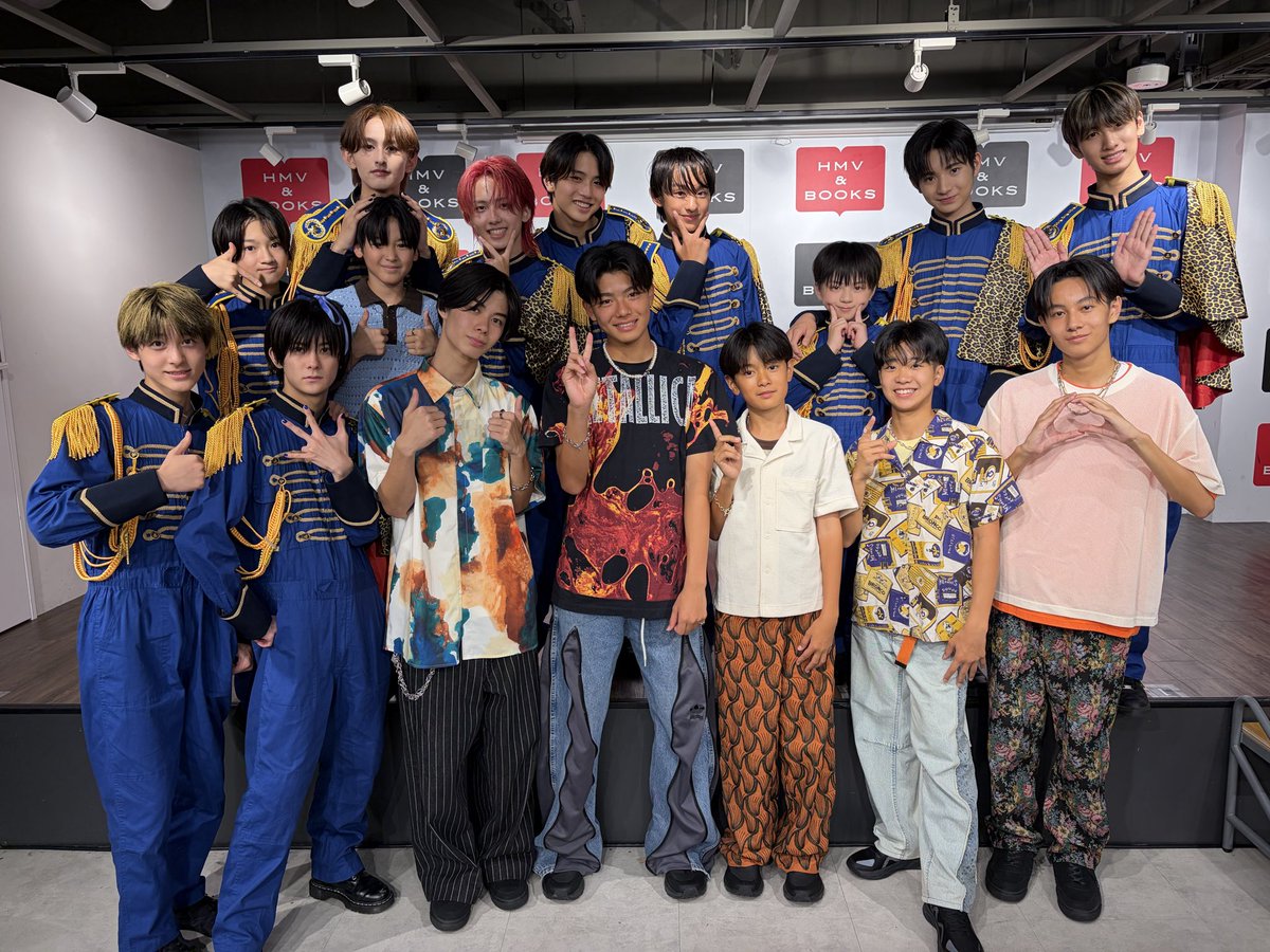 EBiDAN_OSAKA's tweet photo. ★★
EBiDAN OSAKA 夏の大移動💨💨
本日もありがとうございました♪

2026年8月13日(木) Day.2💫

「フェスしたいラジオEBiDAN OSAKAスペシャル」公開収録ライブ
会場　池袋リヴォイス
各部料金2500円＋1ドリンク
1部　開場12時30分　開演13時
2部　開場16時30分　開演17時
https://t.co/yzm1NexmE5 https://t.co/VpfhnMu5O1