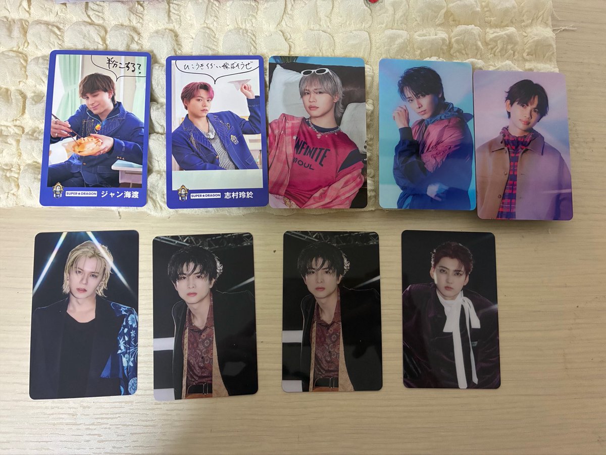 Towa_0710_'s tweet photo. EBiDAN POPUP ポップアップ トレカケース 缶バッジ プラカード 交換

譲 画像のもの
求 超特急    カイ、ユーキ、タクヤ、
                     シューヤ、ハル以外 各1 
     缶バッジ  タカシ、マサヒロ
  BUDDiiS    FUMINORI
  ONE Ｎ’ ONLY   EIKU  REI
  15周年ランダムトレカ   タカシ EIKU https://t.co/w2Y1CdEBYR