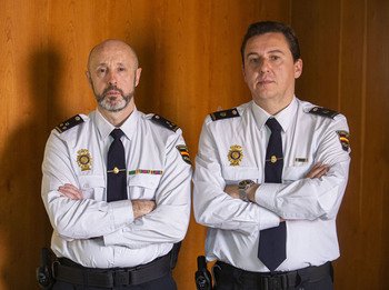 ElMundoDeDantes's tweet photo. @usuario20205 @RajadasTacticas Bueno piensa que hasta hace dos días, como quien dice, se patrullaba con camisa, corbata, placa colgada, gorra de plato y zapatos de oficina. https://t.co/ux3GFna5sh