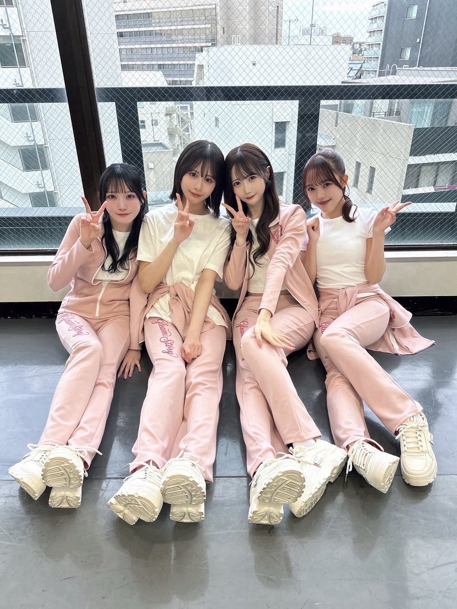 ochiai_kirari's tweet photo. グリストオフショ大公開🎀⚡️ https://t.co/7eihdXY1Uj