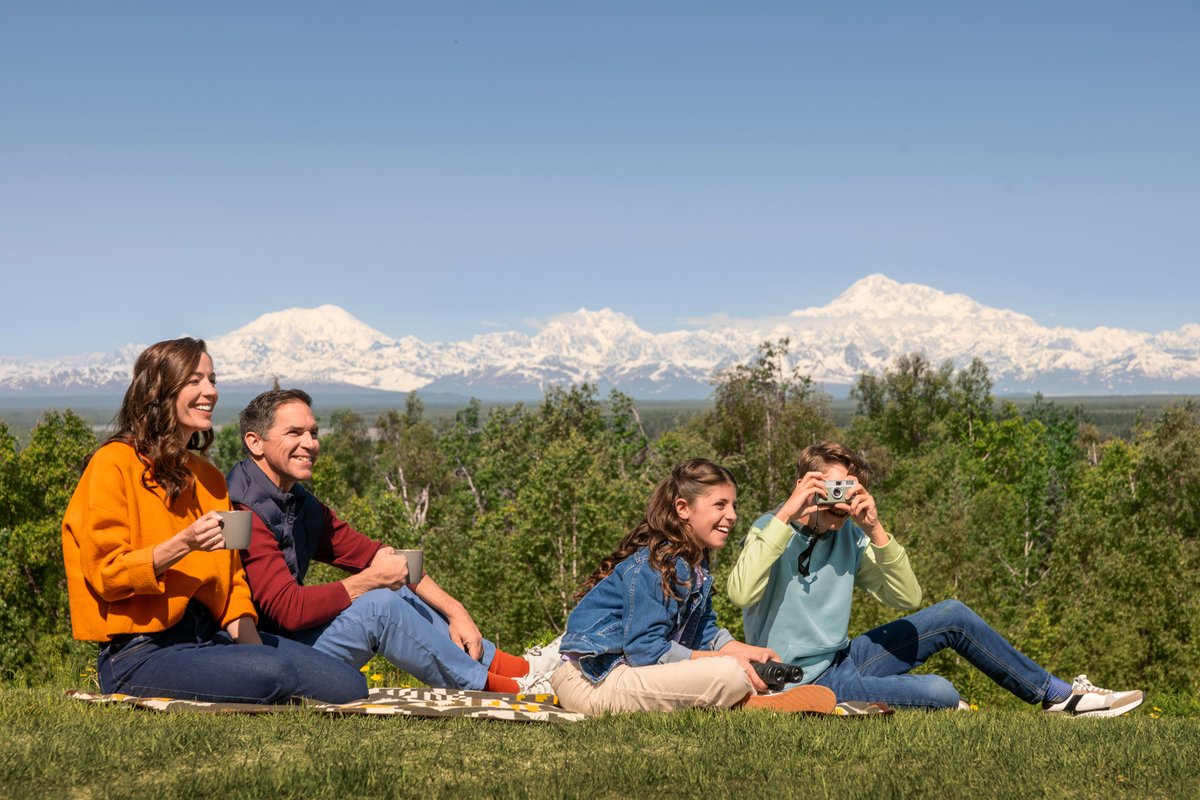 PTescapes's tweet photo. 🏔️ Explore even more of Alaska and get rewarded for it!
Book a Royal Caribbean Alaska Cruisetour with Anthem of the Seas and receive $250 to spend onboard during your vacation.*

👀 Message me today to learn more about this limited-time offer!

#booknowtravellater https://t.co/TO9x0ImVHc