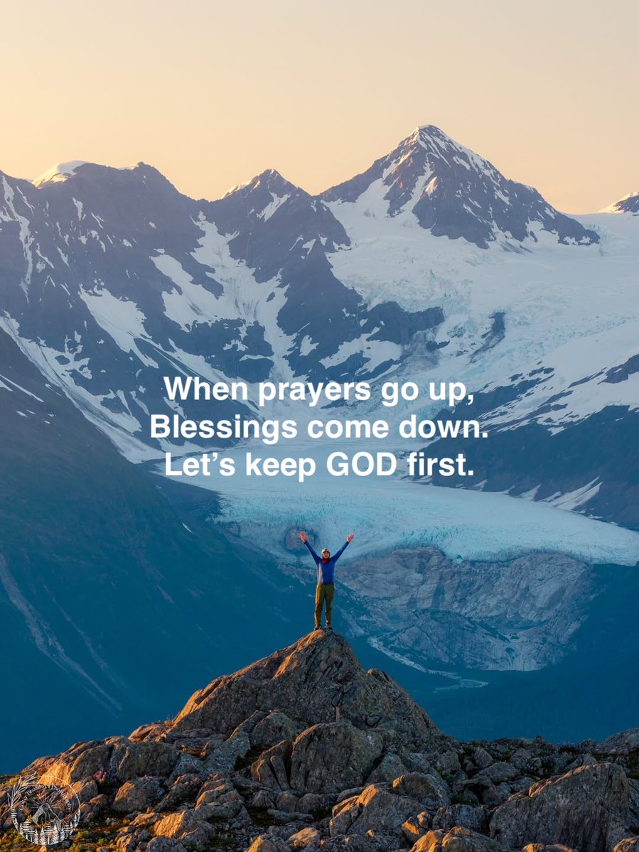 CaptureYourGlow's tweet photo. Faith leads the way, hearts hum and pray, blessings bloom brighter with each new day. #FOORM #Blessed https://t.co/6uXB5qvJjo https://t.co/vs0jXsJRiL