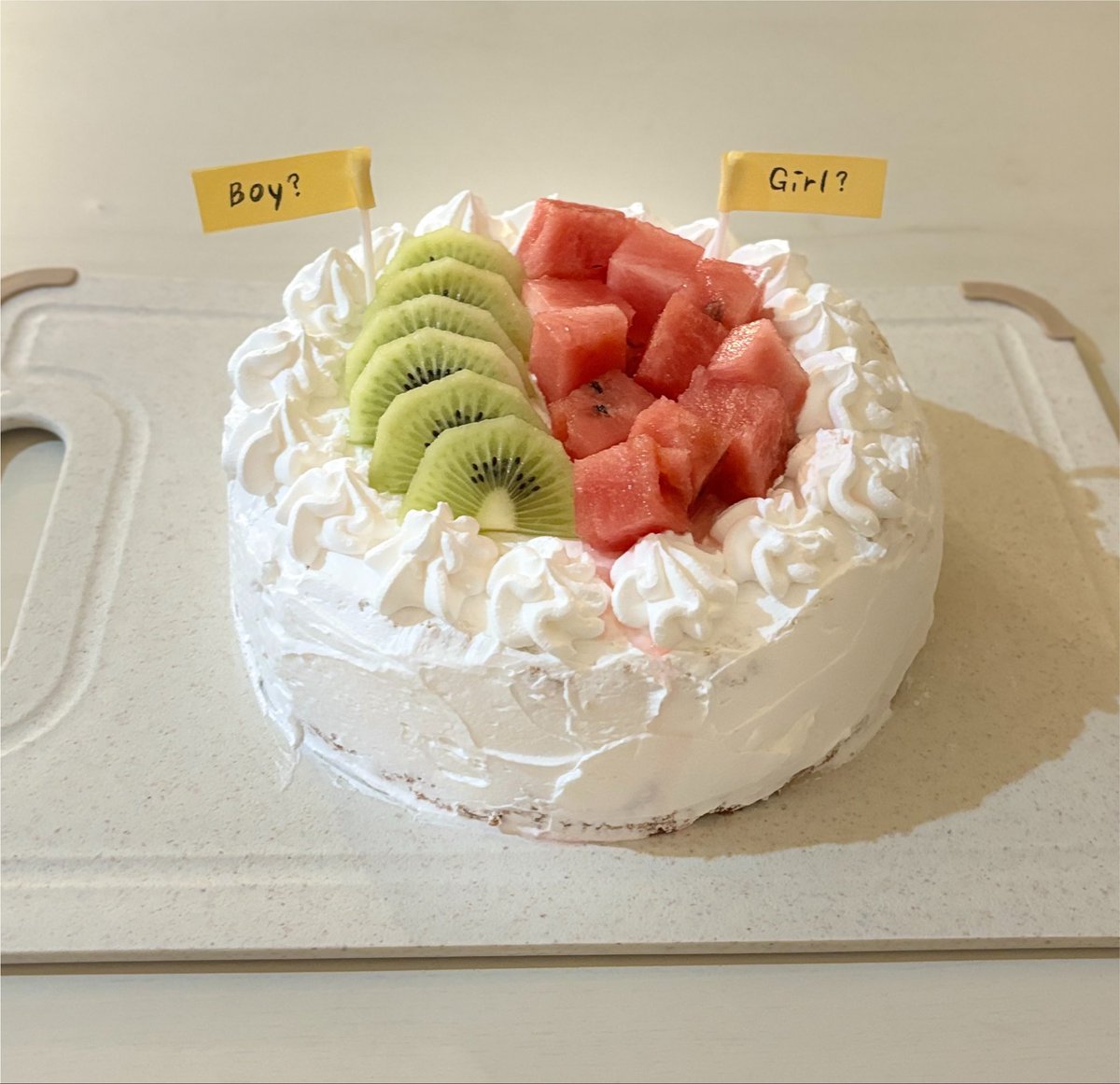 asahi_efg's tweet photo. イチゴ🍓売ってないからスイカ🍉
#日常垢　#ジェンダーリビール https://t.co/muj2DVJ1wr