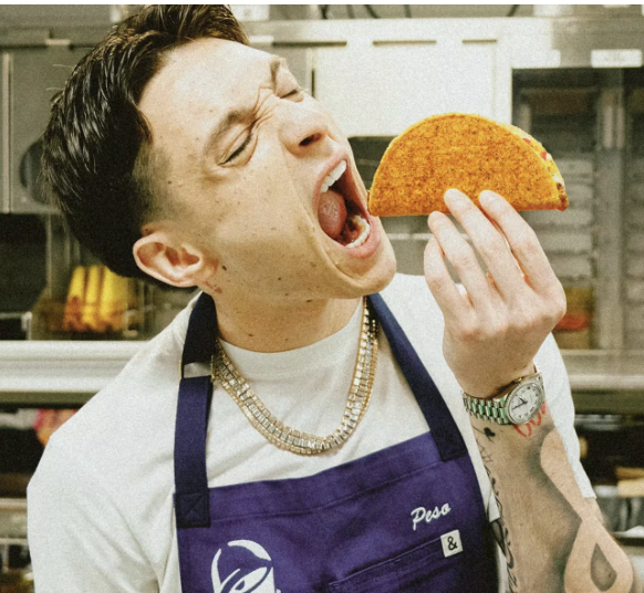 thedealsguy_'s tweet photo. FREE TACO BELL x TAJÍN BAG CHARMS 🌶️

Taco Bell x Peso Pluma collab is dropping August 18 

400 sets drop for Taco Bell Rewards members in-app

Limited Edition. Like. Be ready! No purchase necessary. https://t.co/JCgTpr8qSf