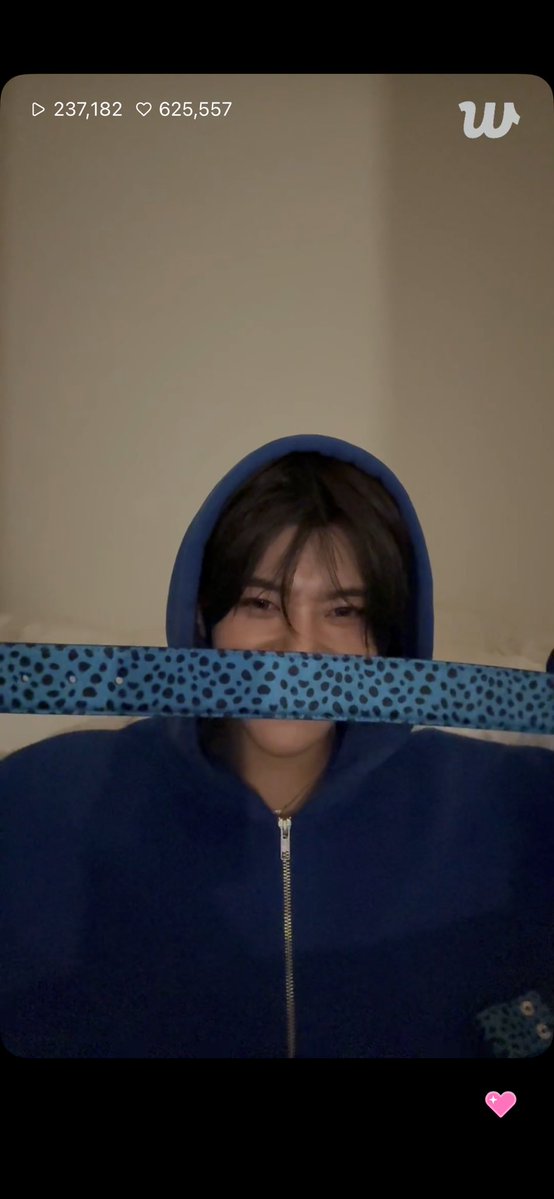 x_hzn3h's tweet photo. 윗사맥 된점 하나더 추가... 시온님 생일선물이 좋기보단 멤버들이 생일을 챙겨준다는 마음이 소중하다고 하심

<멤버들이 오시온에게 준 선물>
사쿠 : 전기뱀장어같은 허리띠
리쿠 : 프라다 지갑
재희 : 프라다 아우터
유우시 : 공개 불가능xxxx
(료는 이미 여러번 공개해서 라방에서 안보여줌) https://t.co/uoURBvn4sO