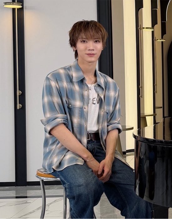 ywnpsk's tweet photo. น้องเตนล์โคตรไอดอลในด้านการใส่เสื้อลายสกอตอะ ละดูแววจะชอบโทนฟ้านะ 55555 เพราะมี3ตัว แต่ละตีวคือดีเทลต่างกันนนเล็กน้อย https://t.co/BsVd9IjEIx