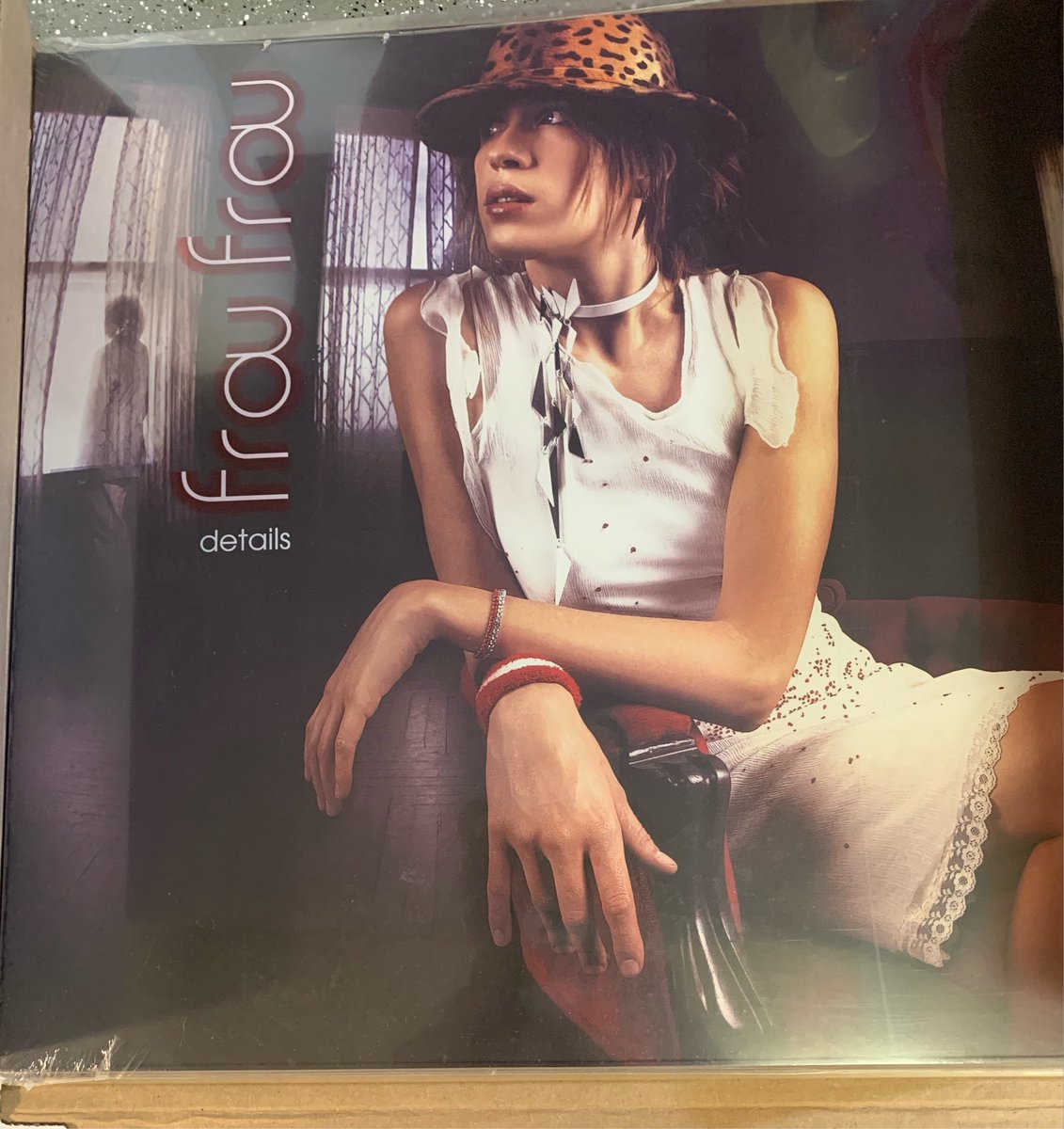 福ROU❤️ Frou Frou vinyl and Chiikawa stickers