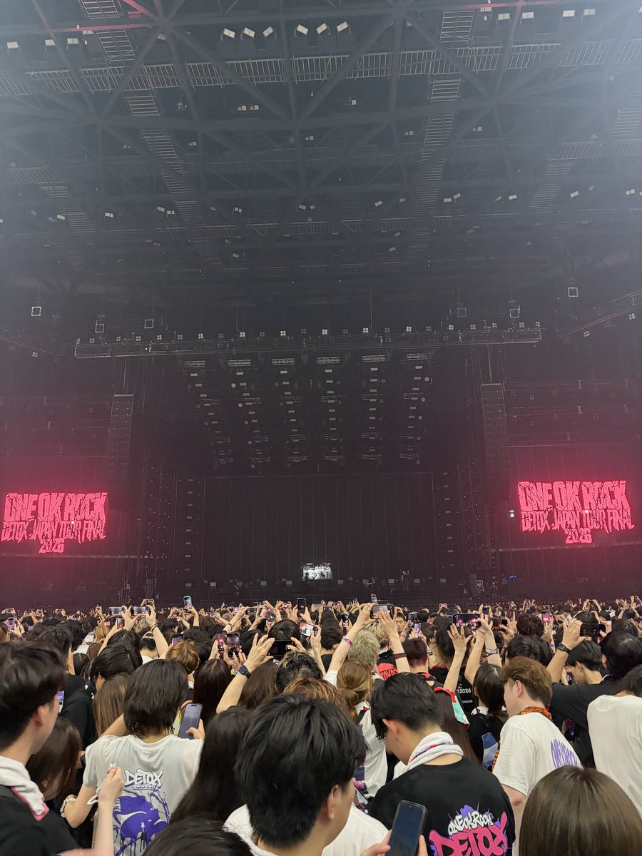 HyIlbtx's tweet photo. 今日はDETOX FINAL
聞けると思わなかった曲ばっかだったー
最高！！
#ONEOKROCK
#IGアリーナ https://t.co/19TyyISFni