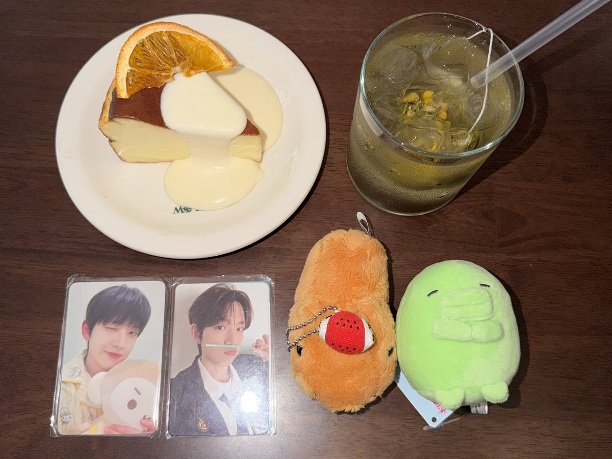 akbewo's tweet photo. 치케=인생 https://t.co/5qYQGZaomO