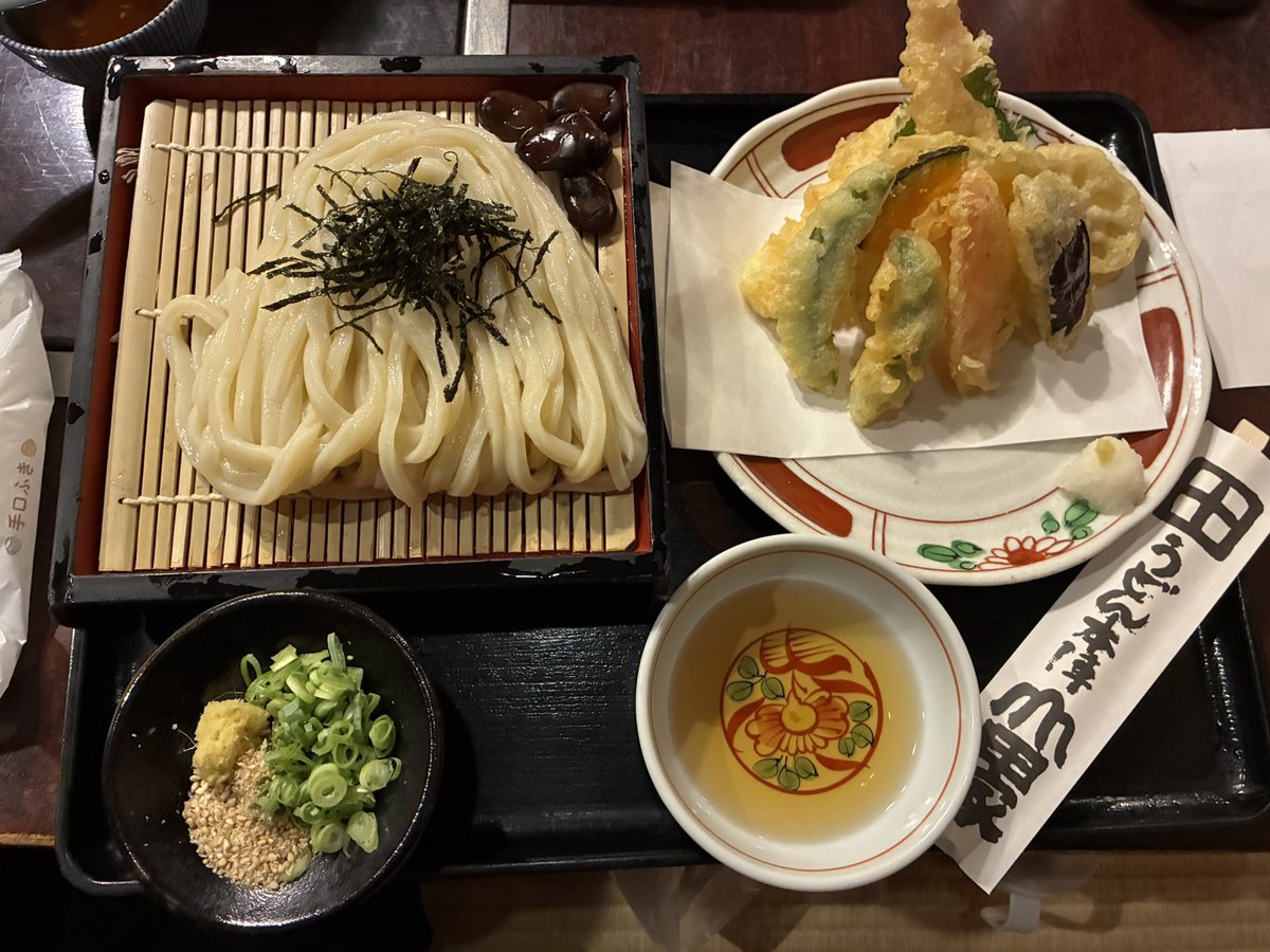 oskn_o's tweet photo. 香川 讃岐うどん うまかた🥰 https://t.co/WIzAnXhKuG