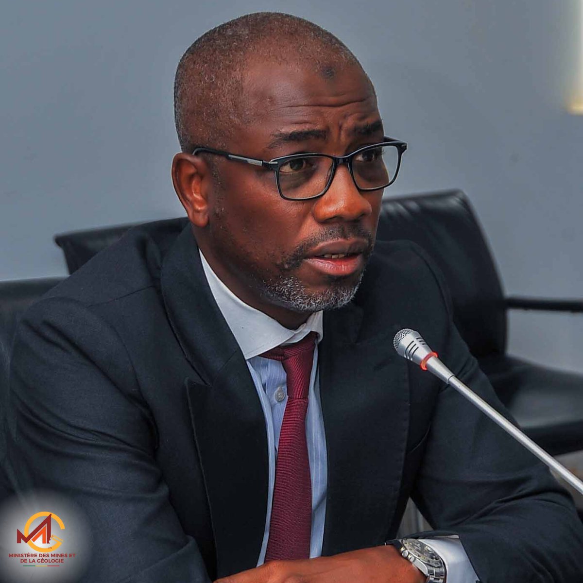 mmgsenegal's tweet photo. Le Comité interministériel sur la lutte contre l'orpaillage illégal a tenu sa 1ère réunion ce lundi, sous la présidence du Ministre Cheikhou Oumar SECK. Objectif : un diagnostic partagé et un plan d'actions concerté pour un orpaillage mieux encadré.
#MinesEtGéologie  #Orpaillage https://t.co/f5Lwkar9Fj