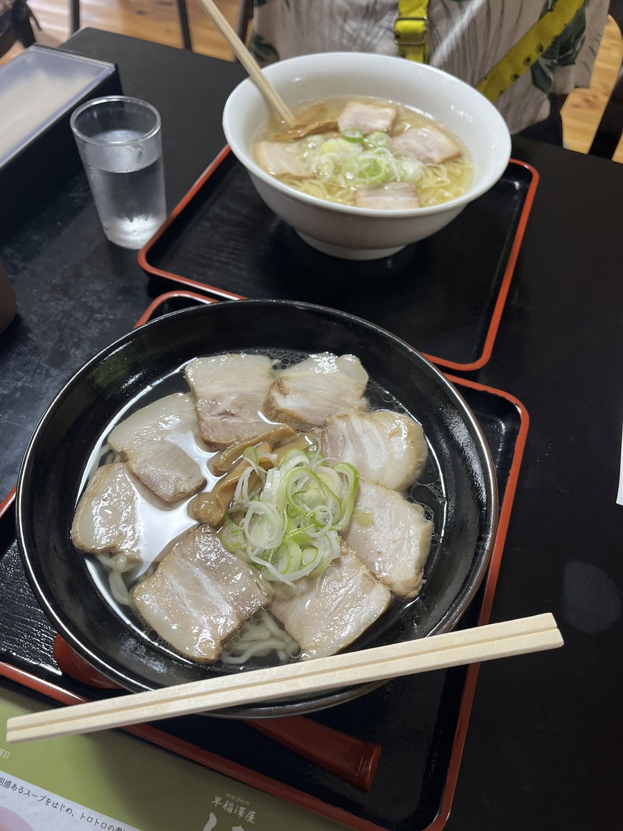honbus's tweet photo. お疲れさまで酒♪

お盆休みで
帰省途中
奥さんとランチ〜

早稲澤屋 しお◯ さん@北塩原村
山塩チャーシューメン大盛

あっさりスープで
美味しかった〜
ごちそうさまでした♪
ε-(´∀｀; )

行きたかったお店が
臨時休業で…
定休日のお店が
営業していた
結果オーライ…(°_°) https://t.co/lfe5BECSt8