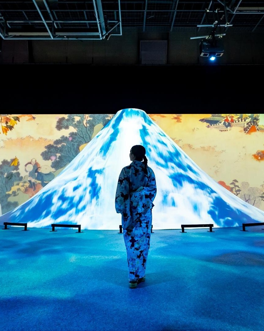 fashionpressnet's tweet photo. 広島もとまち水族館×動き出す浮世絵展、葛飾北斎《神奈川沖浪裏》の"藍色"デジタルアートに没入

ハリセンボンのひんやりいちごミルクフロート