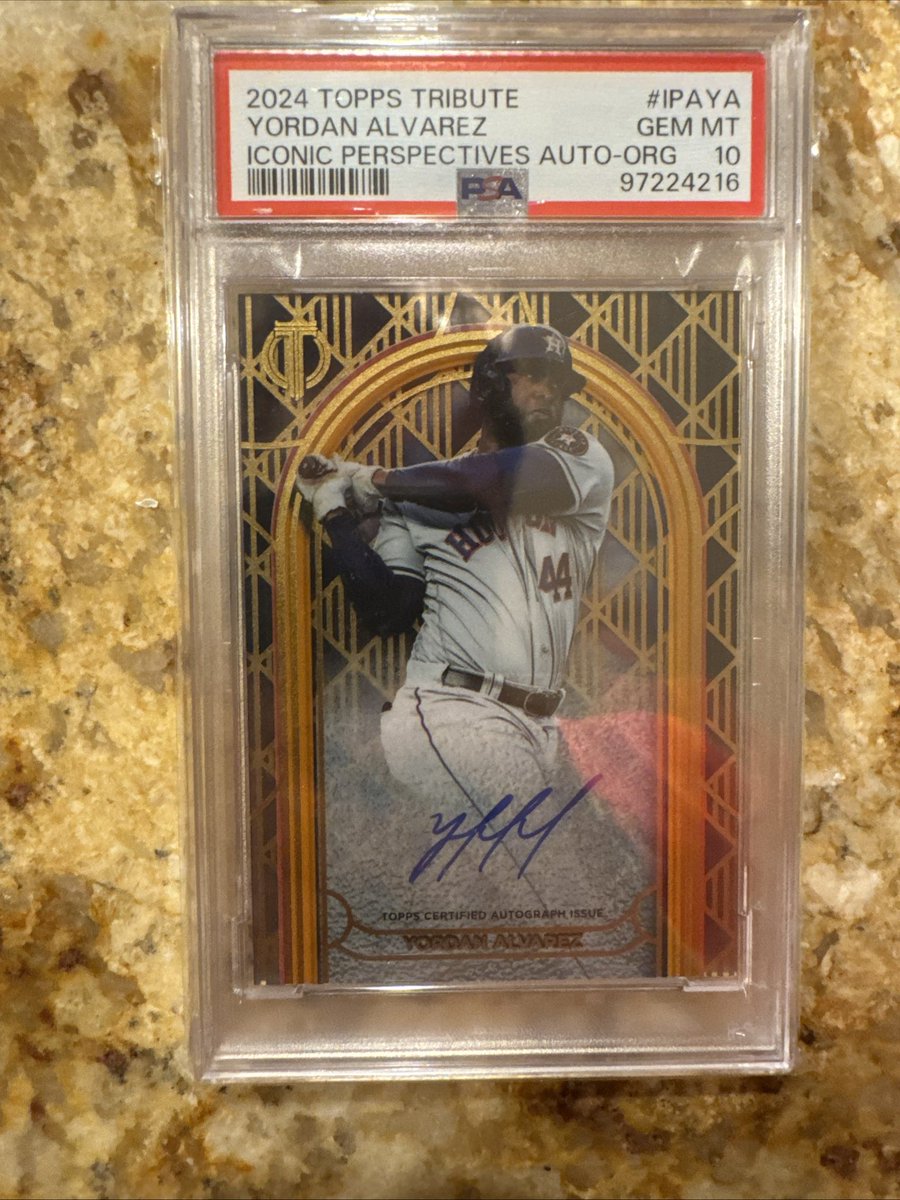 chasepfleegor's tweet photo. @cardboardbst Yordan rookie /50 1300 yordan /25 auto 350 https://t.co/tgAqcEJYWj