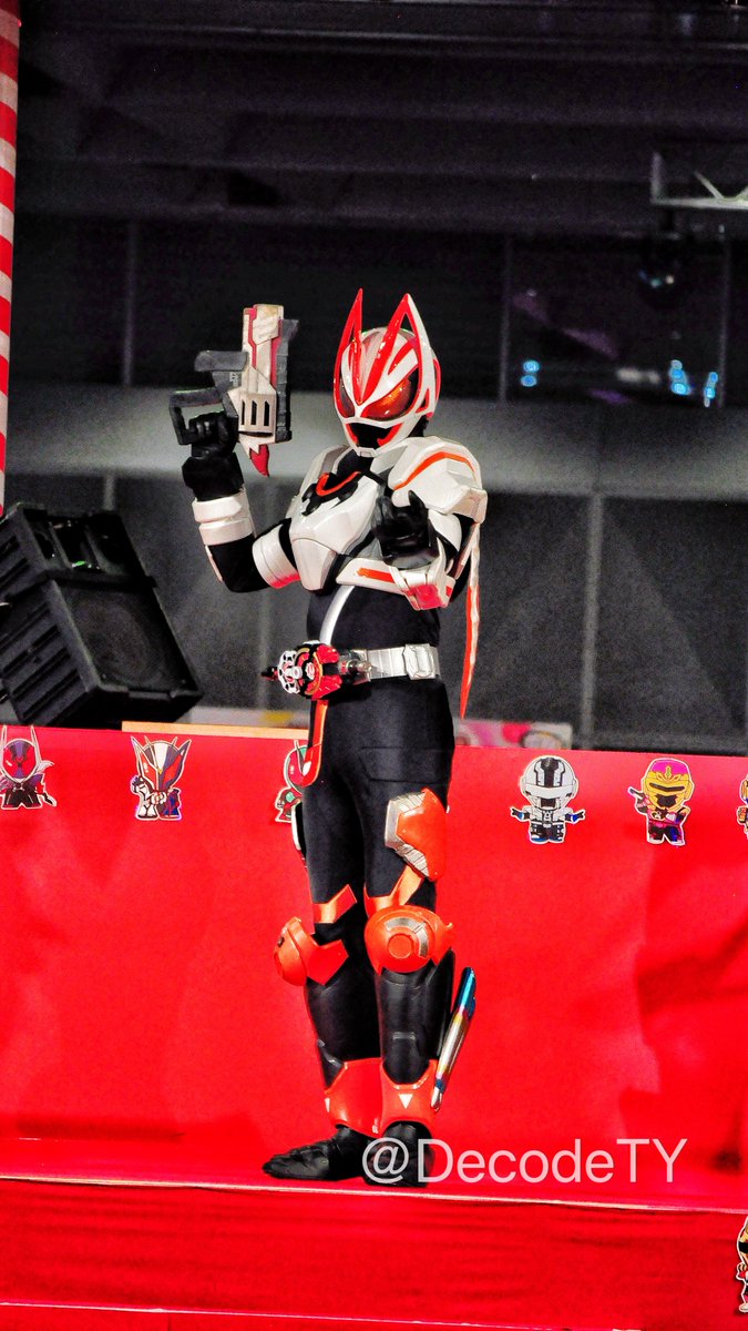DecodeTY's tweet photo. ギーツ様の狐尾スカーフなびくの最高最高最高…
#スーパーヒーロー夏祭り2026 https://t.co/VWsWm6w1PI