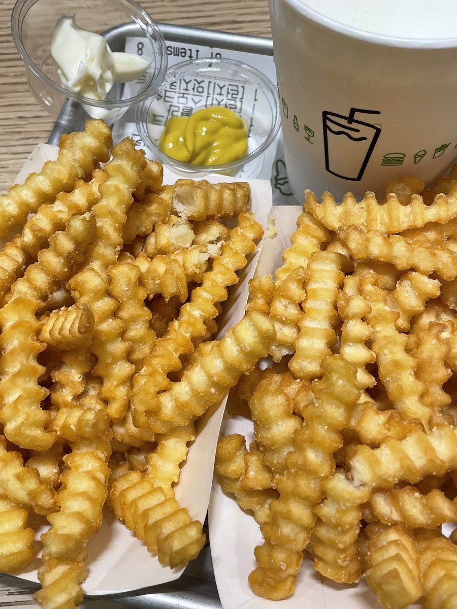 mmookkzzaa's tweet photo. 햄버거 https://t.co/kTxpvFwxh3