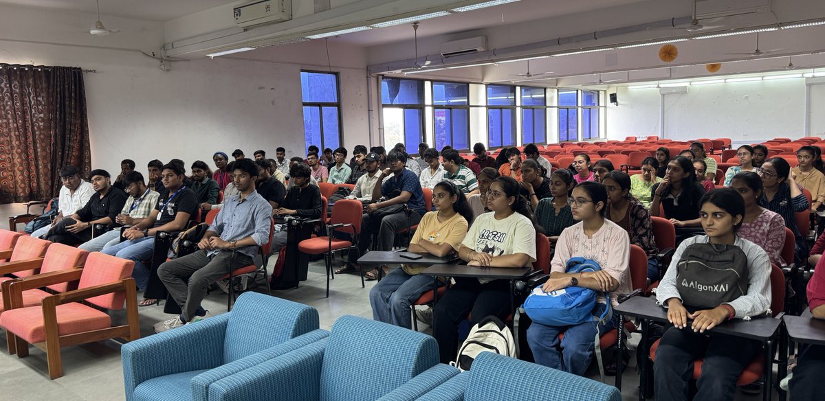 aumysavi's tweet photo. 🚀 Hack Your Dream Job — Beyond Skills, Into the Future!
Had an incredible time interacting with the students of GTU – Institute of Technology &amp; Research (GTU-ITR), Mehsana during the “Hack Your Dream Job” workshop. https://t.co/4OaWvVEL5W