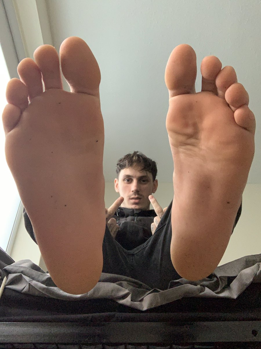 youmissedalphaL's tweet photo. You’ll keep being a good boy for L won’t you! #findom https://t.co/Llojrqs93x