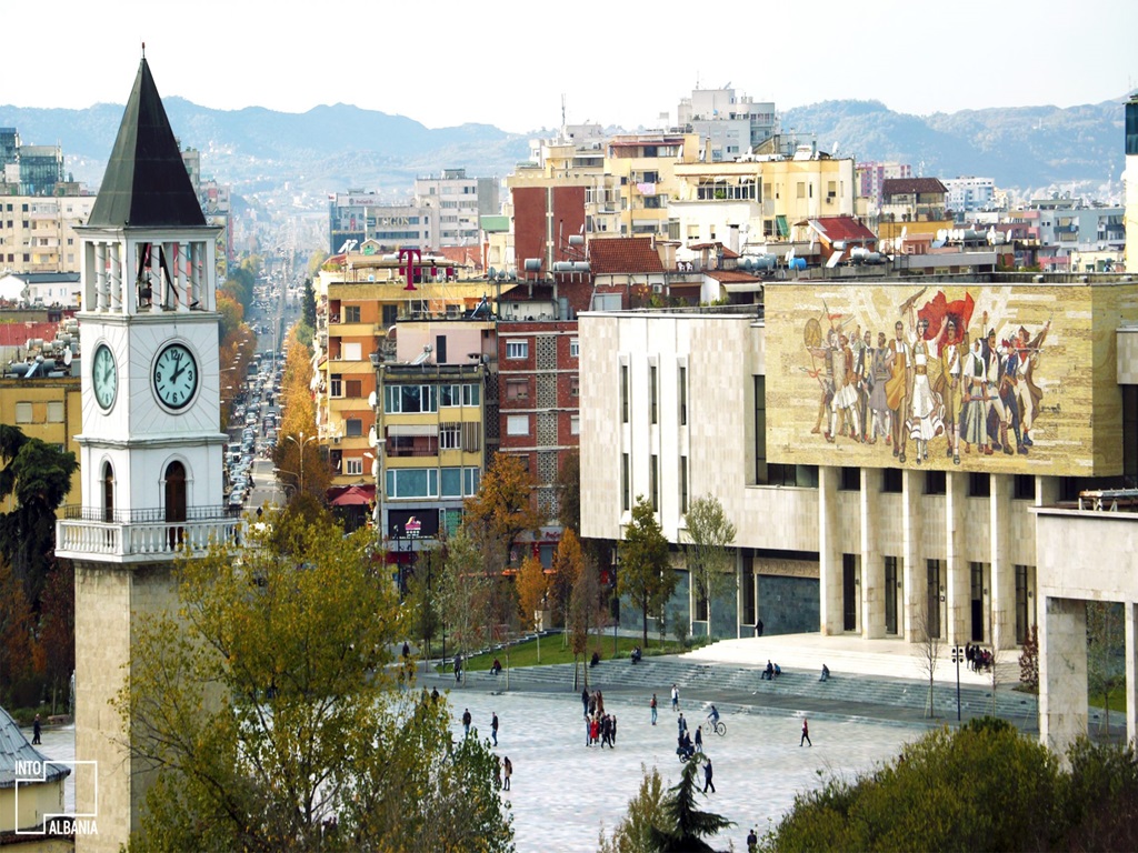 ReadTripWeb's tweet photo. 🫵 ¿Quieres unas vacaciones de última hora a buen precio? 

🇦🇱 Descubre Albania en 4 Días desde 607 euros. 

📃 Incluye alojamiento, desayuno, traslados, guía en español y salidas desde Barcelona y Madrid.

⏳ Oferta válida hasta el 31 de agosto.

https://t.co/vIdxqN1R5h https://t.co/nqtrPT7laz