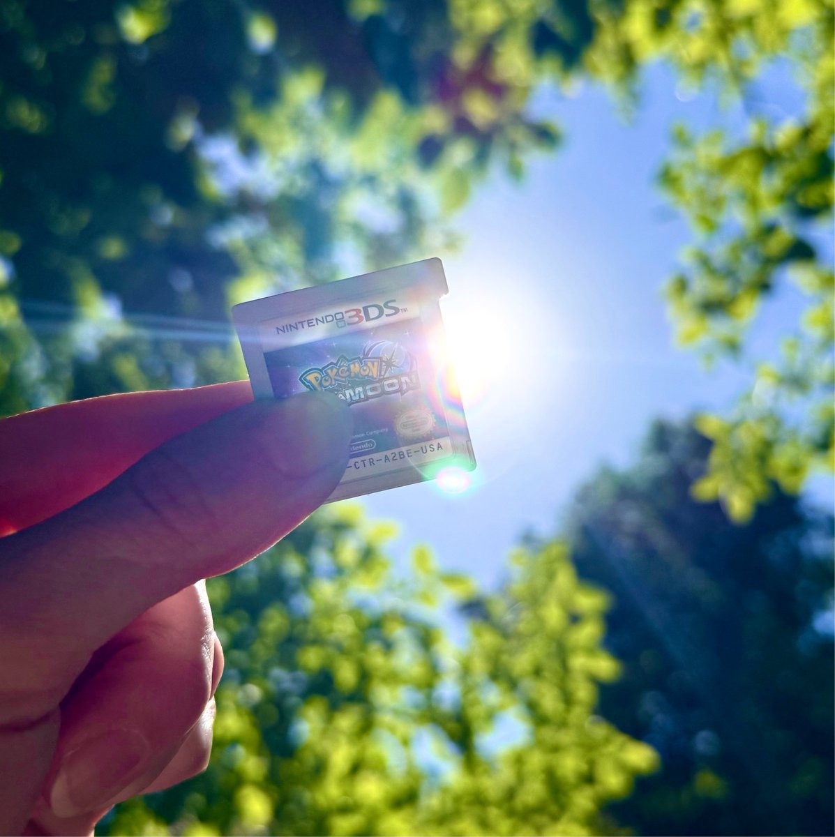norainthefuture's tweet photo. gotta diy the total solar eclipse in germany https://t.co/yXzBX1Da4Y