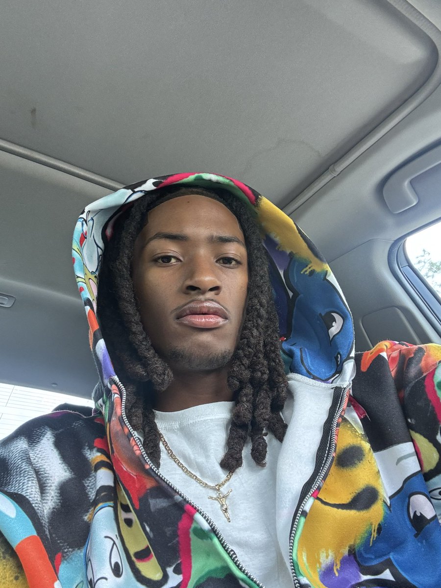 zellcapn's tweet photo. Big Chop? https://t.co/KfBSWjqYC5