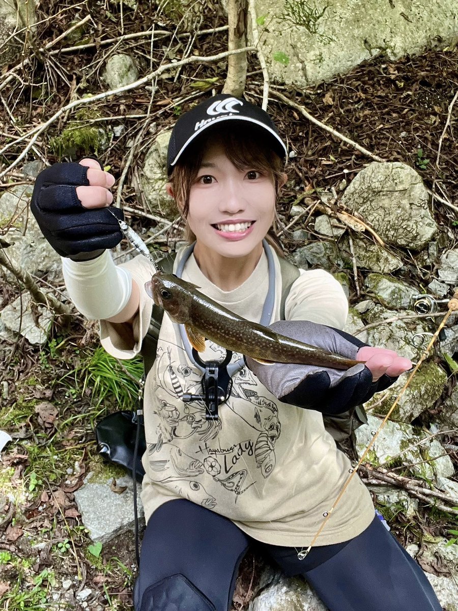 iorirurero's tweet photo. 【告知】

バンドじゃなくてすみません！
渓流ルアー釣りイベント開催します🎣

詳細はこちら💁‍♀️
※ TROUTIN‘ WOMEN FES
https://t.co/llwieU1RBk

私のお世話になっている株式会社ハヤブサのプロジェクト、釣りの魅力を女性に伝えて、広げて、応援する《隼華》活動の一環です🌟

がんばる！ https://t.co/u4LzBRJRlL