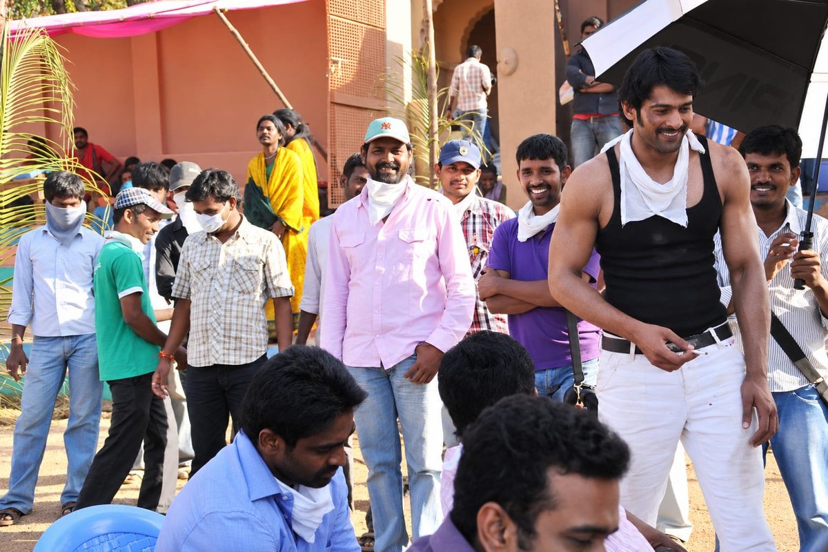 Nattikumar7's tweet photo. Here are the unseen stills of the “Rebel Star” Prabhas ❤️‍🔥🔥

#Rebel4K This October in Theatres! 🔥

#Prabhas #Rebel #Rebel4K https://t.co/HMmv8Qn9ph