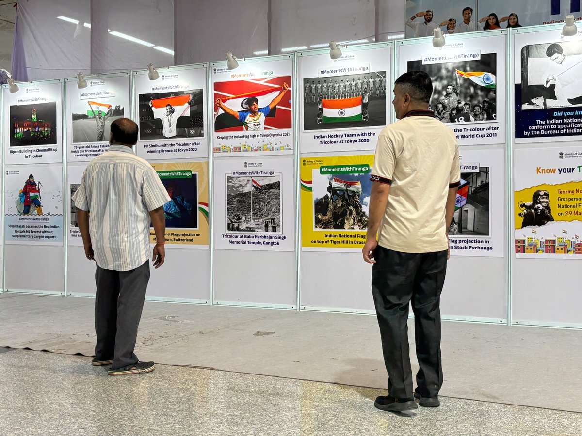 Dtidc_limited's tweet photo. The spirit of patriotism comes alive as citizens visit the #TirangaExhibition at ISBT Kashmere Gate.   A heartfelt tribute from #DTIDC to our National Flag and the pride we carry as Indians. 
#HarGharTiranga
#VandeMataram150
#SelfiewithTiranga https://t.co/iimHVO9YJg