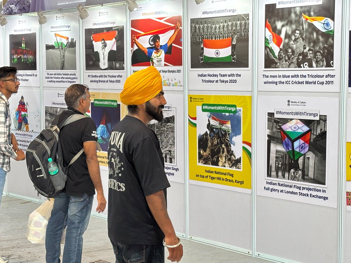 Dtidc_limited's tweet photo. The spirit of patriotism comes alive as citizens visit the #TirangaExhibition at ISBT Kashmere Gate.   A heartfelt tribute from #DTIDC to our National Flag and the pride we carry as Indians. 
#HarGharTiranga
#VandeMataram150
#SelfiewithTiranga https://t.co/iimHVO9YJg
