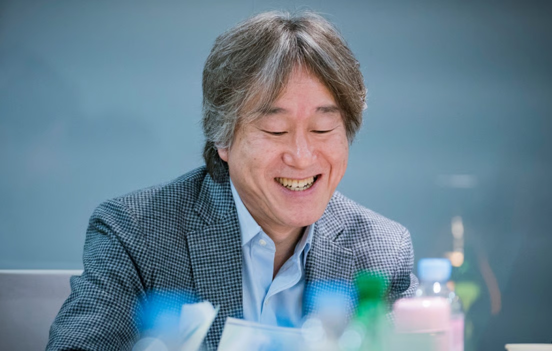 My_Drama_List's tweet photo. 🕊️ K-Drama director Ahn Pan Seok has passed away at 64.

The acclaimed director behind beloved K-dramas including Something in the Rain, One Spring Night, Secret Affair, and The Midnight Romance in Hagwon has died after battling a cerebral hemorrhage. His passing was announced on August 12, 2026.

Ahn Pan Seok leaves behind a remarkable legacy in Korean television, known for his emotionally nuanced storytelling and memorable human-centered dramas. His final project, ENA’s upcoming Love Doctor starring Kim So Hyun and Choo Young Woo, is also set to be released later this year.

💔 Which Ahn Pan Seok K-drama is your favorite?

Join us in remembering a celebrated director whose work touched countless K-drama fans around the world.

👉 Read the full story on MyDramaList:
https://t.co/vxEuzSuo63

#AhnPanSeok #SomethingInTheRain #OneSpringNight #SecretAffair #TheMidnightRomanceInHagwon #LoveDoctor #KimSoHyun #ChooYoungWoo #KDrama #KDramaNews #KoreanDrama #KEntertainment #KDramaFans #MyDramaList
