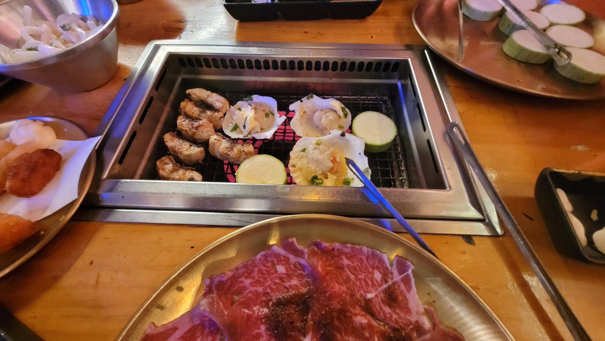 twiggiechan's tweet photo. 今日の焼き肉 https://t.co/zRJTVGE18l