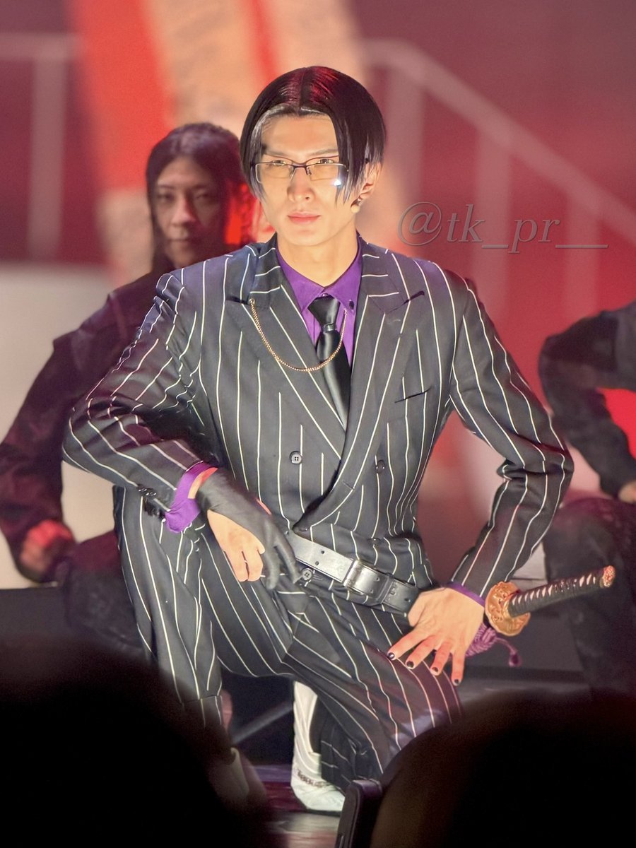 tk_pr__'s tweet photo. 舞台新宿羅生門　8月12日 ソワレ 
カーテンコール撮影タイム📸

桂 紫苑 役　塚本凌生さん
( @tsukamoto_0204 )

羅生門といえば！の挨拶大好き🥲

#舞台新宿羅生門 #新宿羅生門 https://t.co/JEJpLXvwsH