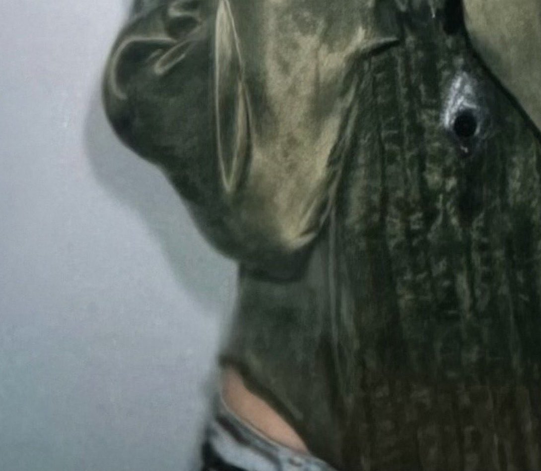 _WS8117's tweet photo. the damn crop shirt https://t.co/aZ0ErTGvGl