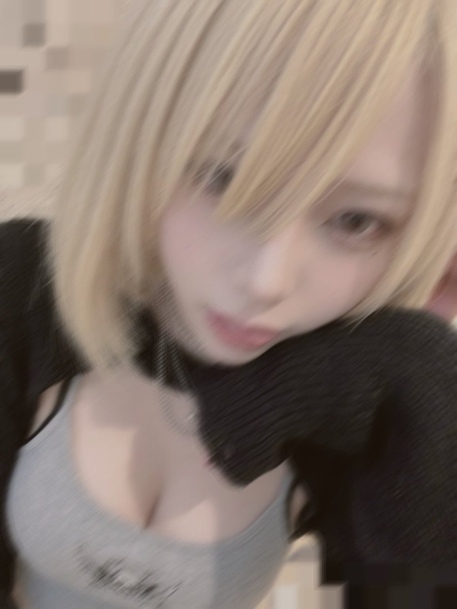Yorunouta46's tweet photo. 舌ペロ👅 https://t.co/0Eo4sWxm7Z