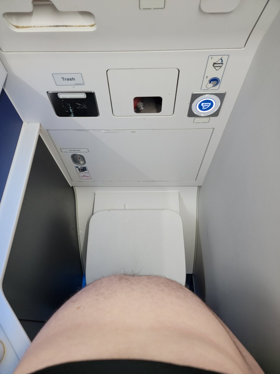 CjasTheman's tweet photo. Just got home from traveling! And thd bathrooms on the airplanes were so fucking tiny for a giant fatass like me!

#fat #fatty #fatass #fatso #fatman #gay #gayner #gainer #gaining #weightgain #belly #gut #bigbelly #ballbelly #chubby #chub #chubster #lard #penis #dick #cock #tight https://t.co/ljsaAEbehP