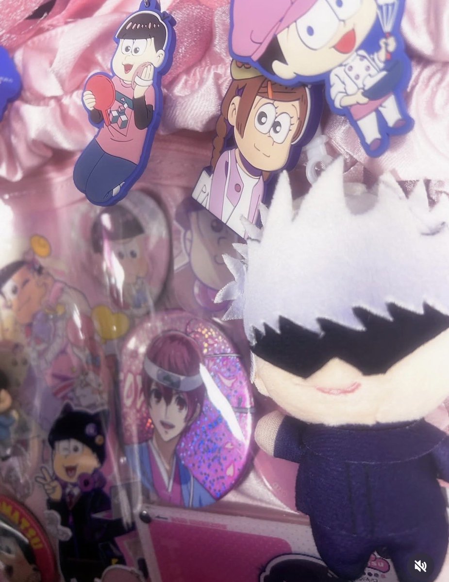 Luckyrin333's tweet photo. I’m a todomatsu yumeshipper and I’m soo sad osomatsu san isn’t popular still I feel so niche LMAO #osomatsusan #todomatsu https://t.co/3KxuJJKkcL