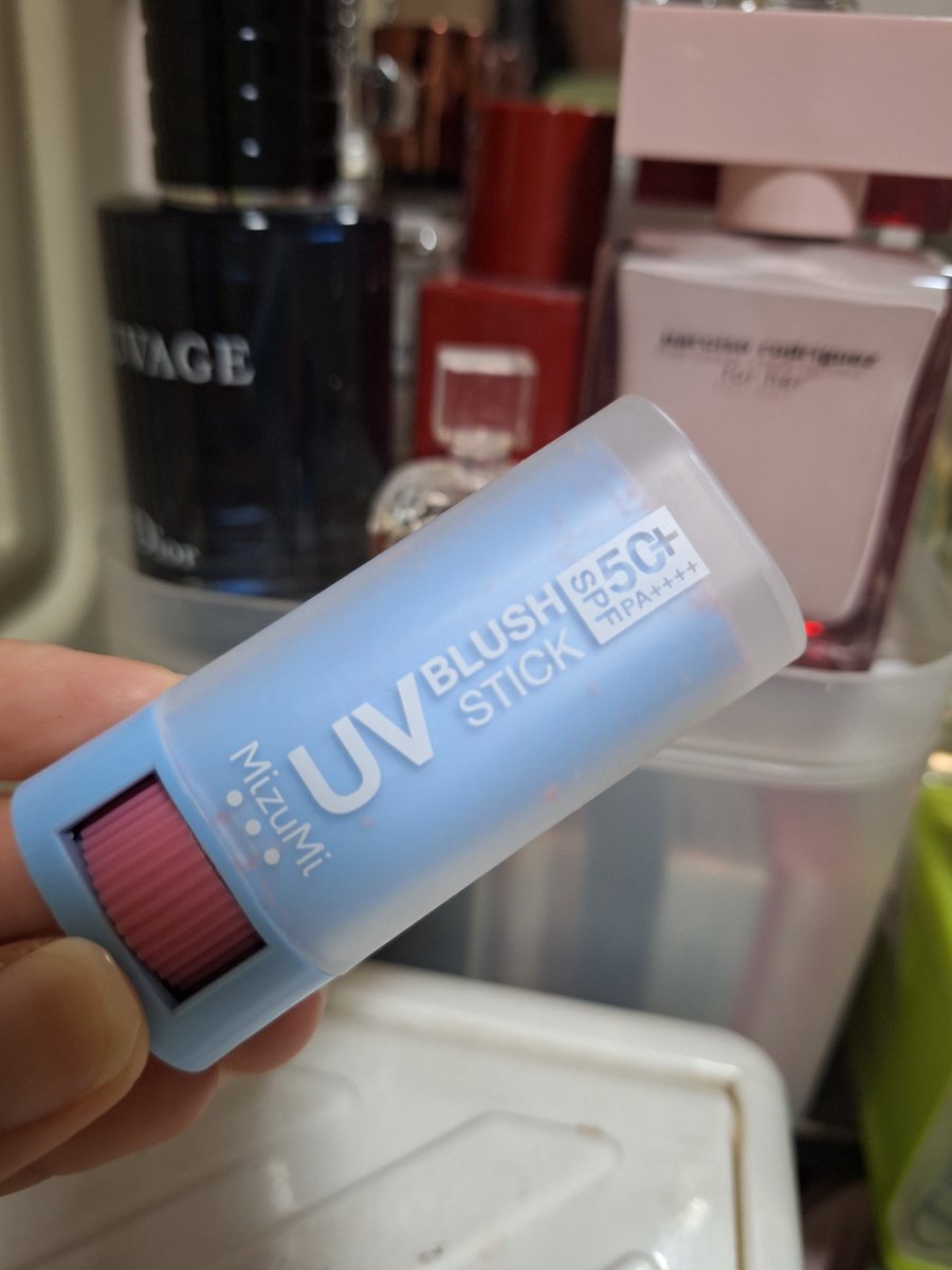 nootodlong's tweet photo. @gooddream_ntd MizuMi UV Blush Stick SPF50+ PA++++ บลัชกันแดด แก้มกระจก เราใช้ 07 ป้ายแล้วแก้มนัว ดูมีเลือดฝาด เนื้อบลัชเกลี่ยง่ายติดทนด้วยค่ะ 
📍https://t.co/DbIQbngMBE https://t.co/VXSqgouYBz