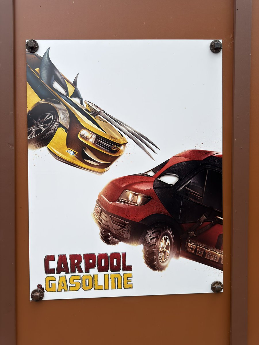 9443_khp's tweet photo. 新設されたカーズランド(アベンジャーズキャンパス拡張)工事壁のMCUパロディポスター
ここにこんなポスター前からあったっけ？と思って撮ったら今年追加されたばかりらしい #KHP_DLR2026 https://t.co/bANSi60uYp
