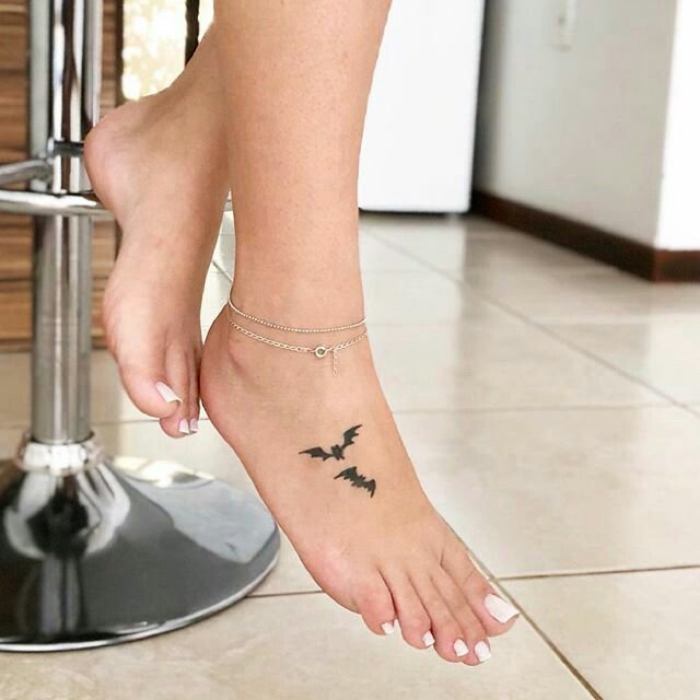 Zeynonuzz34's tweet photo. 💅👣 https://t.co/wKDrTXSMNU