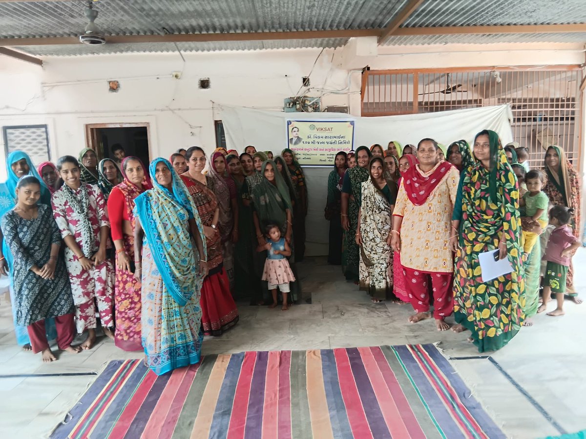 VIKSAT_INDIA's tweet photo. 🌿 Celebrating Dr. Vikram Sarabhai’s 107th Birth Anniversary 🌿

On the occasion of Dr. Vikram Sarabhai’s 107th birth anniversary, commemorative programmes were organised at Paldi and Palana, bringing together around 100 community members. https://t.co/UkuZnd4XKK