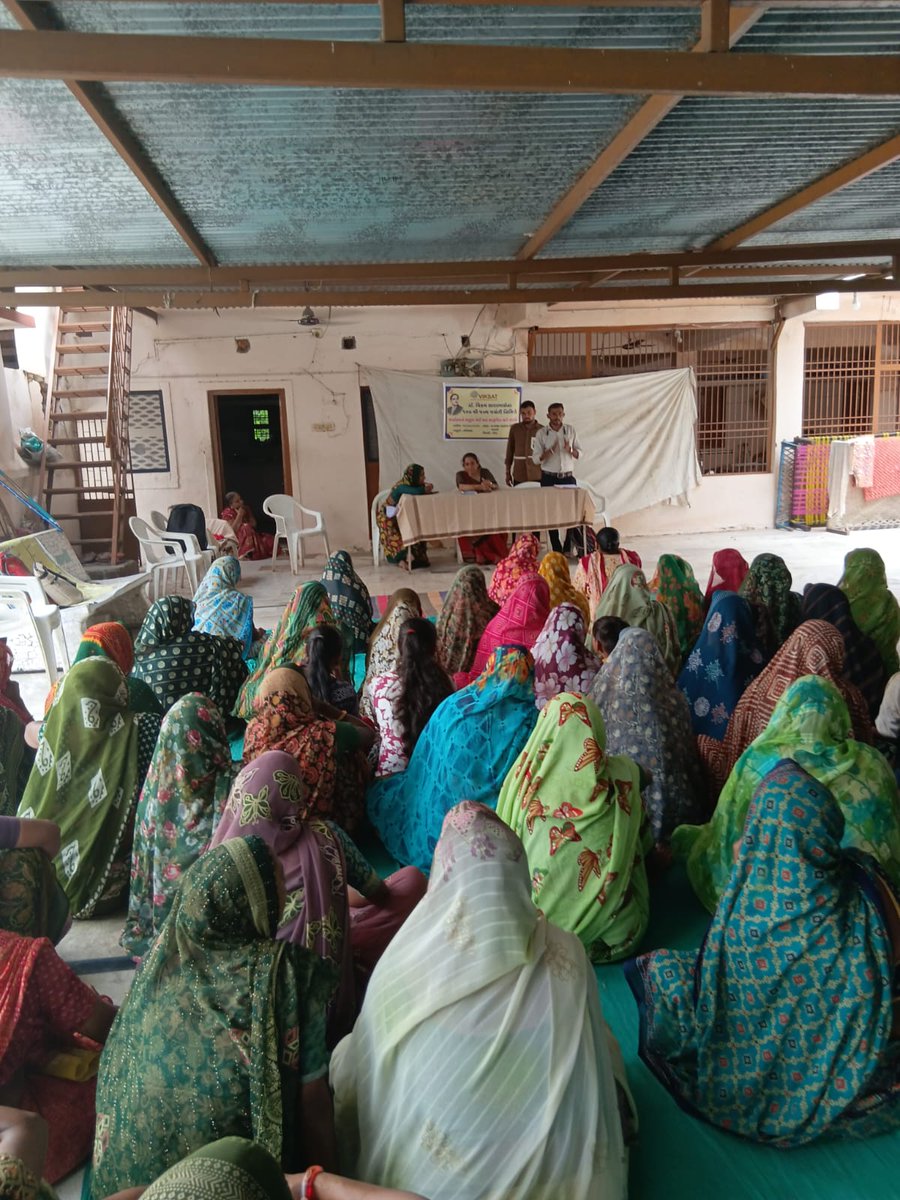 VIKSAT_INDIA's tweet photo. 🌿 Celebrating Dr. Vikram Sarabhai’s 107th Birth Anniversary 🌿

On the occasion of Dr. Vikram Sarabhai’s 107th birth anniversary, commemorative programmes were organised at Paldi and Palana, bringing together around 100 community members. https://t.co/UkuZnd4XKK