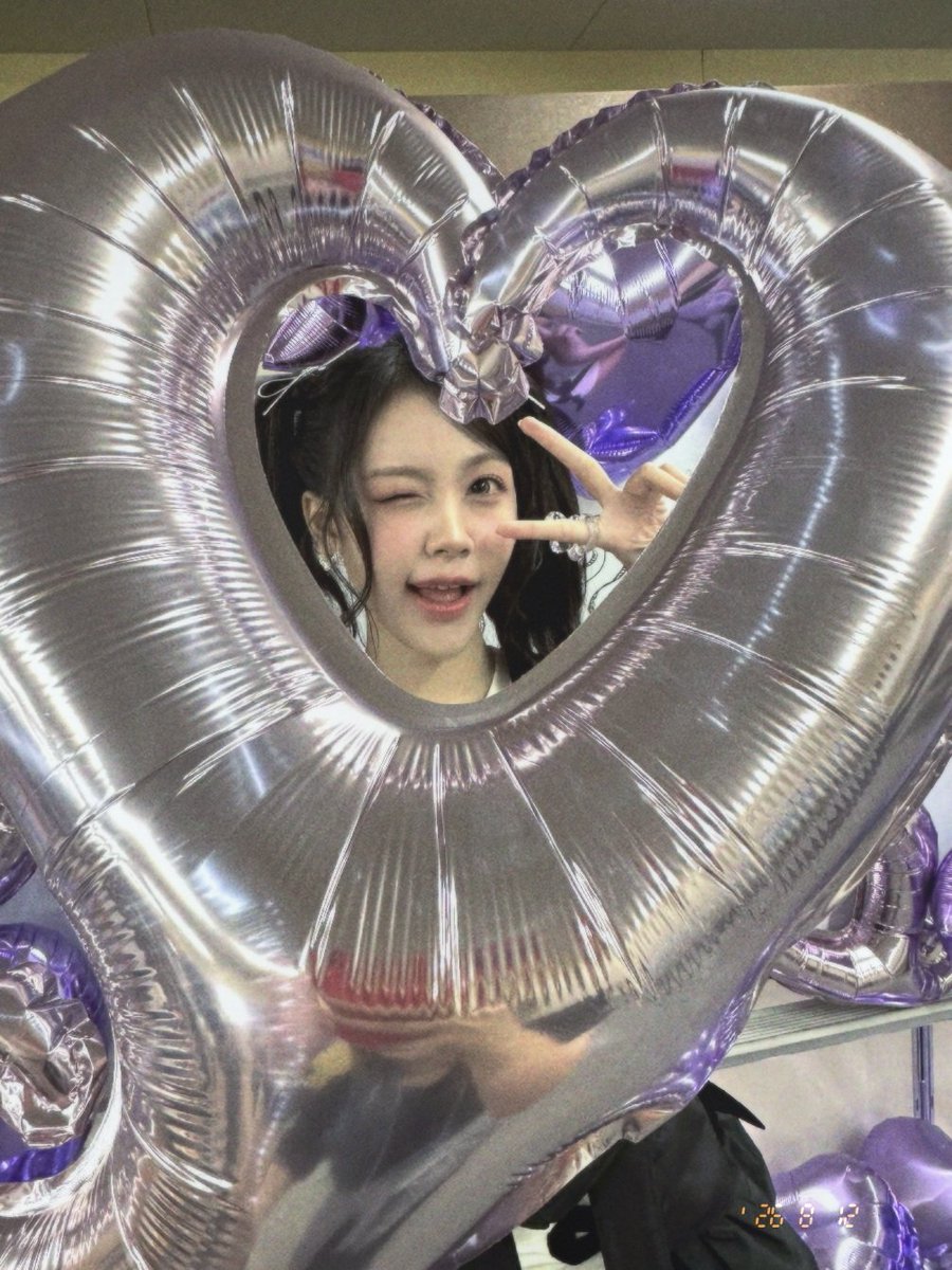 bleaasoff's tweet photo. 260812 CARMEN WEVERSE POST

Our Japanese single finally came out today~~ 🧡😚
I’ll keep working hard to show you many great sides of myself in the future too 🫶🏻✨
Love you, Hachu ping ^_^ 🧡🧡

#CARMEN #카르멘 #カルメン  
#Hearts2Hearts #하츠투하츠 https://t.co/rM1UNjnSkZ