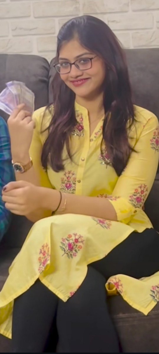 shrutikayadu2's tweet photo. Preethi veriyargaluku exclusive group start panalam nu iruken.. Preethi pics potu pachaya avala othu use panalam. Join panna interest iruntha RT panitu DM or comment. 
Preethi mundaya daily othu anubavaikalam. https://t.co/w9FgMI6PwD