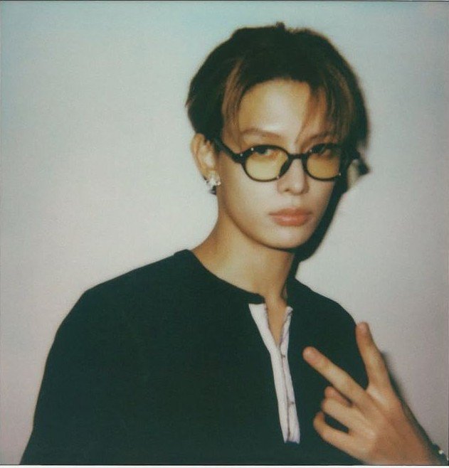 withcortis4life's tweet photo. James in polaroid 📷 https://t.co/xcB6JElZTy