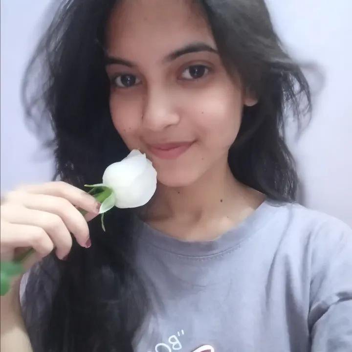 Rani2pd's tweet photo. #booklover #flowers #foryou❤️ https://t.co/CjVuB3oj2t