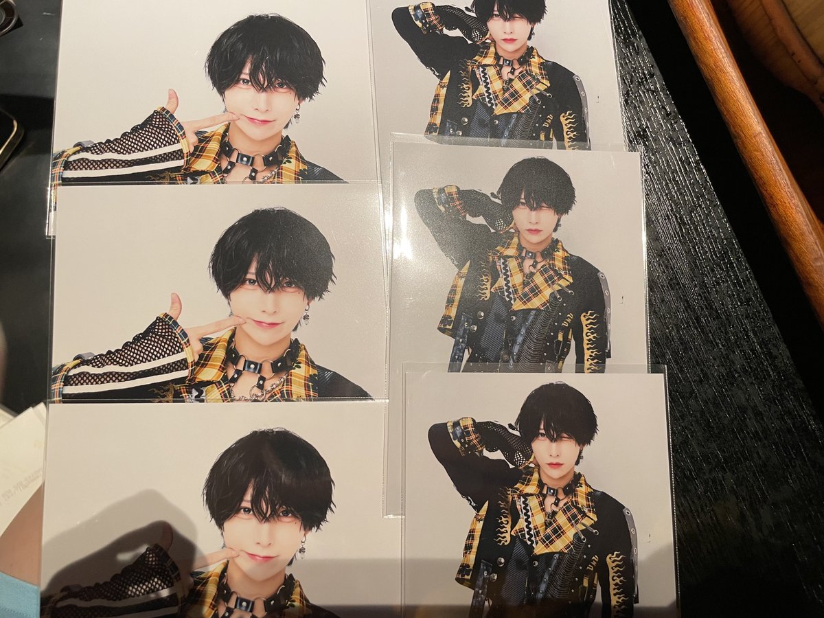 ____mxc_'s tweet photo. あんだーどっぐ　アンダードッグ　UNDEЯ DOG
(譲)
アクキー
🩷4、💜3、🧡2、💛1

ドッグタグ
💜2、💚1、💛1、🧡1

目印
(通常)
🧡3、💙2
(ウインク)
💙3、💛

ブロマイド(柄は画像参照ください)
🧡7、💛6、🩷4

(求)
買取or🤍 https://t.co/hheGqKSpuW