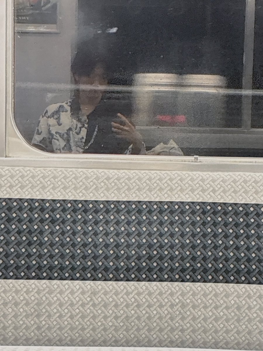 _yamassan's tweet photo. 大阪鈍行チャレンジ中 https://t.co/4aUP4XENsa