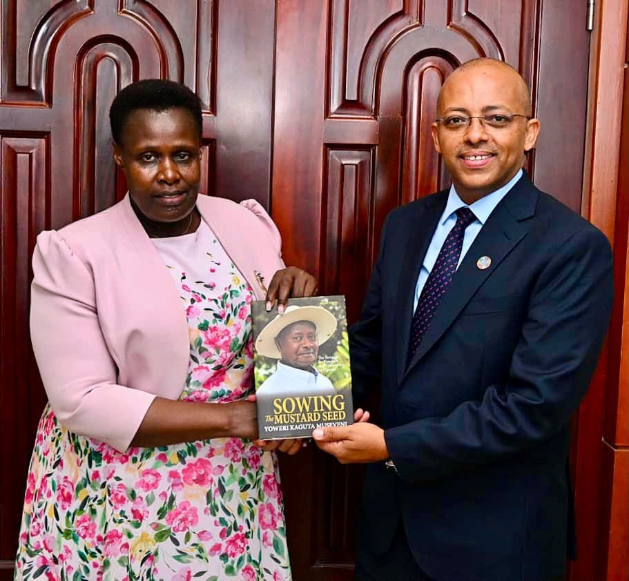 EzanaKg's tweet photo. Thank you, H.E. @jessica_alupo, for the warm reception and constructive engagement. FAO is committed to partnering with Uganda to accelerate agricultural transformation, create jobs, enhance competitiveness, and drive inclusive economic growth. https://t.co/EPEmUY3OQK
