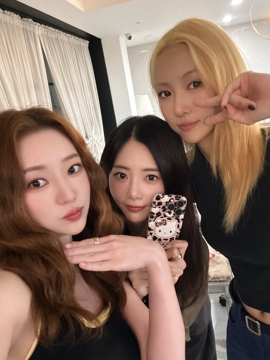 hf_dreamcatcher tweet picture