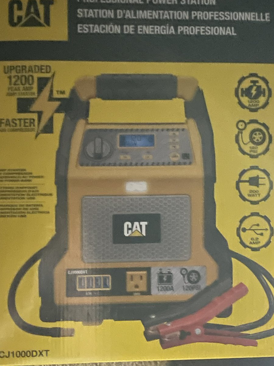 MareskaChase's tweet photo. I #Still here .... #Cat upside DOWN. People never noticed after #Covid that #Made products #Flipped #Upside down like I still do . #INFJ #RH #Negative . Card I haven't even #Pulled yet #Yelawolf ....... I still go in #Order of #LilWayne #NoLove https://t.co/k2RnhEfBdr